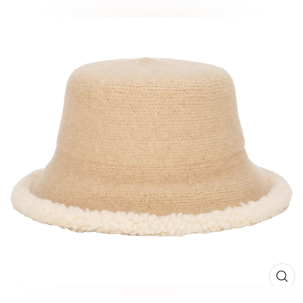 Bucket hat